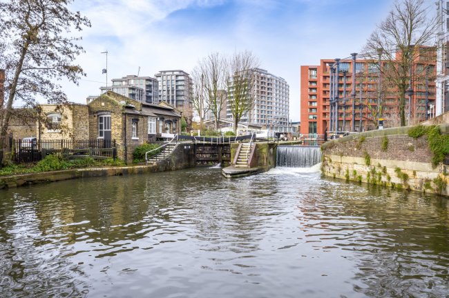 St Pancras Lock House, Camley Street, Kings Cross, London N1C 4PN 6