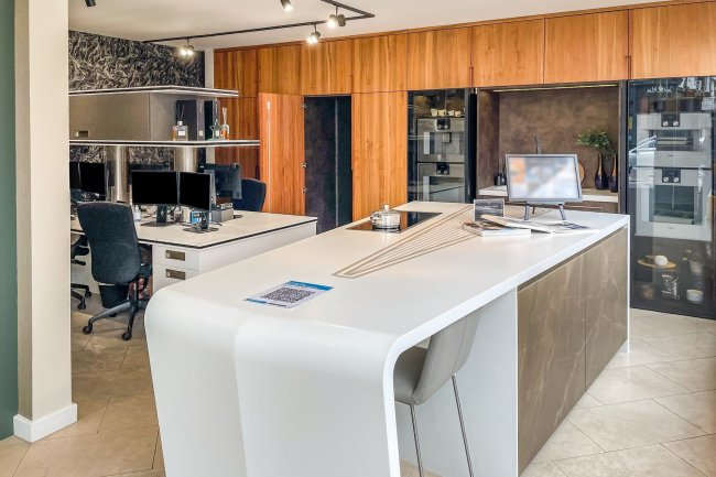 63 Packhorse Road, Gerrards Cross, Buckinghamshire SL9 8PG
 7