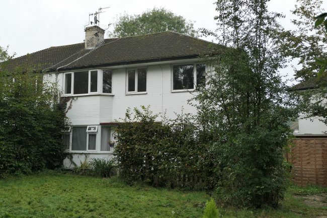 57 and 58 Meadowcroft Close, Horley, Surrey RH6 9EJ 3