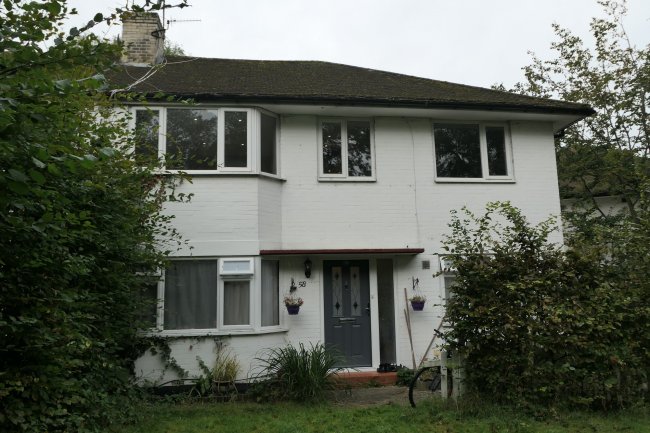 57 and 58 Meadowcroft Close, Horley, Surrey RH6 9EJ 3