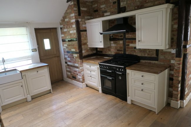 Dove Cottage, The Splash, Warfield, Nr Bracknell, Berkshire, RG42 4SS 10