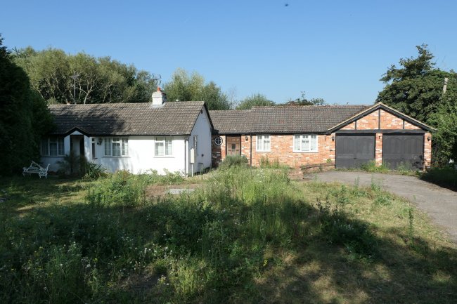 Dove Cottage, The Splash, Warfield, Nr Bracknell, Berkshire, RG42 4SS 10