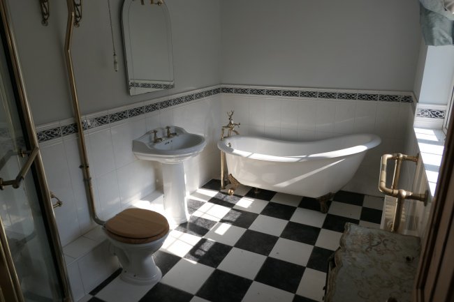 Dove Cottage, The Splash, Warfield, Nr Bracknell, Berkshire, RG42 4SS 10