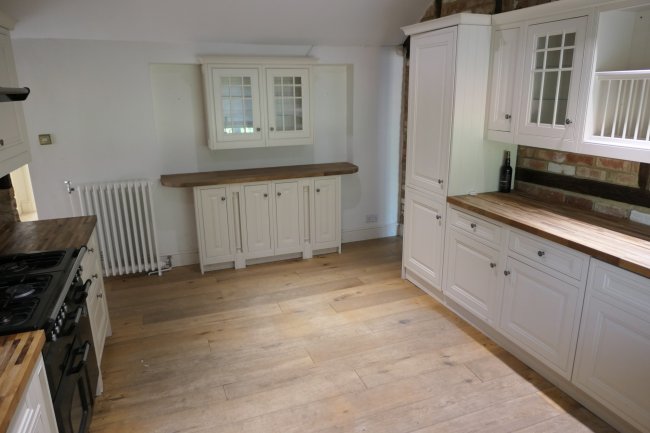 Dove Cottage, The Splash, Warfield, Nr Bracknell, Berkshire, RG42 4SS 10