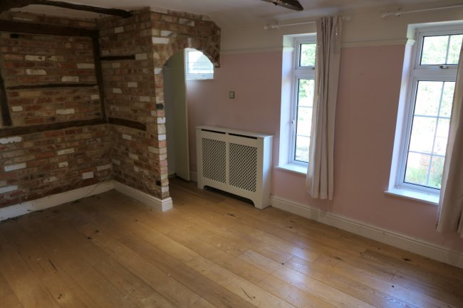 Dove Cottage, The Splash, Warfield, Nr Bracknell, Berkshire, RG42 4SS 10