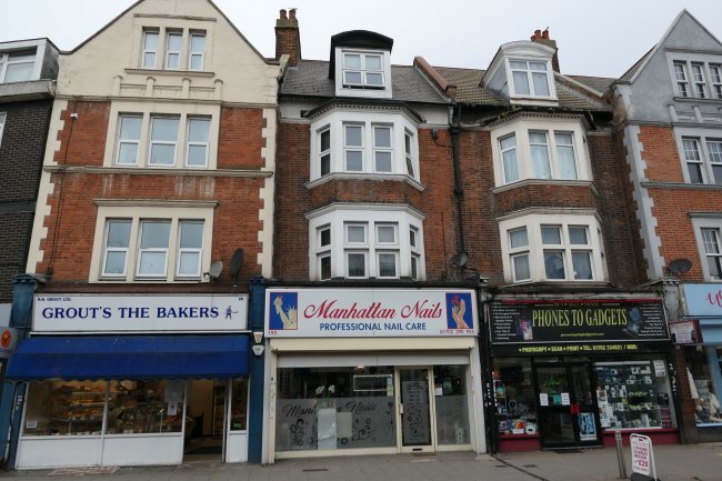 193 and 193A  Hamlet Court Road, Westcliff on Sea, Essex  SS0 7EL 8