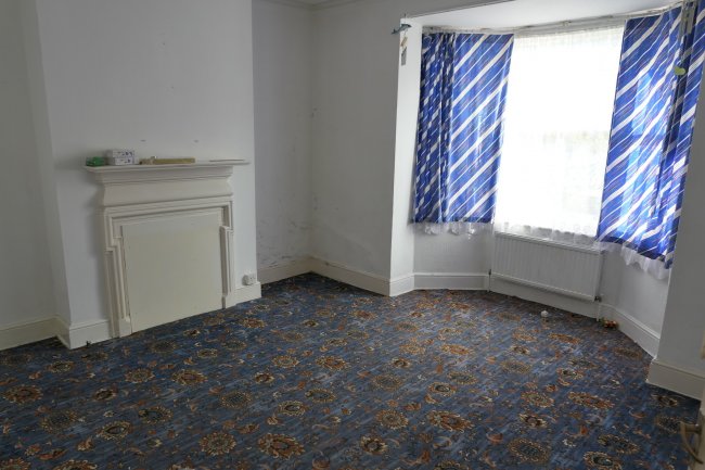 8 Tranmere Road, Earlsfield, London SW18 3QQ  1