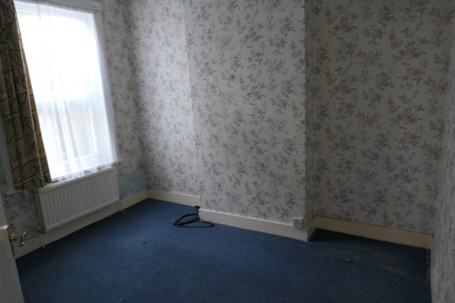 8 Tranmere Road, Earlsfield, London SW18 3QQ  1