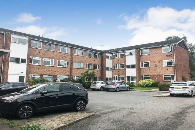 Stafford Close, off Reservoir Road, Southgate, London N14 4BD 2