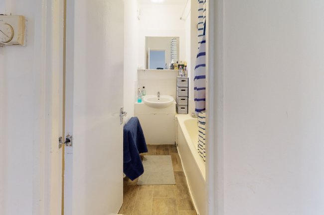 54 Markland House, 28 Darfield Way, North Kensington, London, W10 6UA 10