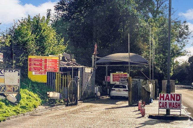 209 Brighton Road, Coulsdon CR5 3EA
 7