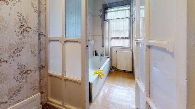 19 Chivalry Road, Battersea, London, SW11 1HT
 8