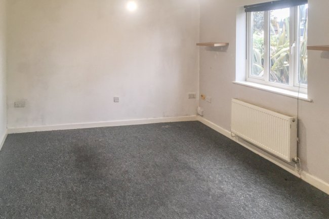 26 Campbell Close, Nottingham, Nottinghamshire, NG8 5PB 5