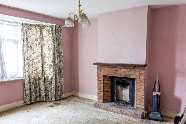 22 Graham Avenue, Mitcham, Surrey CR4 2HG 3