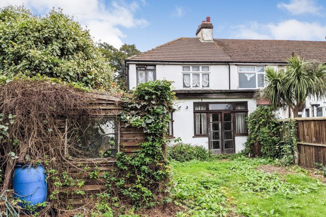 22 Graham Avenue, Mitcham, Surrey CR4 2HG 3