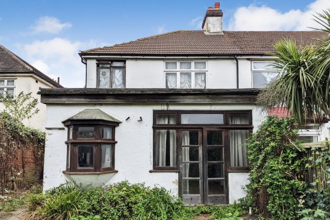 22 Graham Avenue, Mitcham, Surrey CR4 2HG 3