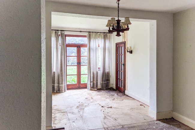 22 Graham Avenue, Mitcham, Surrey CR4 2HG 3