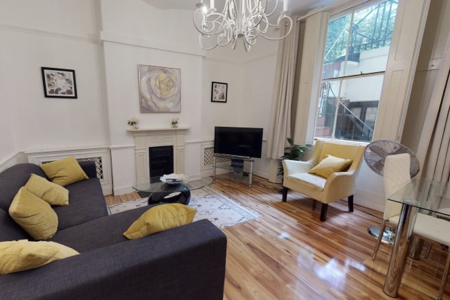 34B, Rutland Gate, London SW7 1PD 6