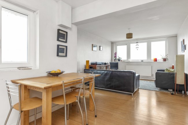 Flat 154, Michael Cliffe House, Skinner Street, London EC1R 0LN
 9