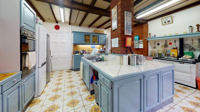 Stretton House, Stretton Court, off Watling Street, Hinckley, Leicestershire, LE10 3HZ 6