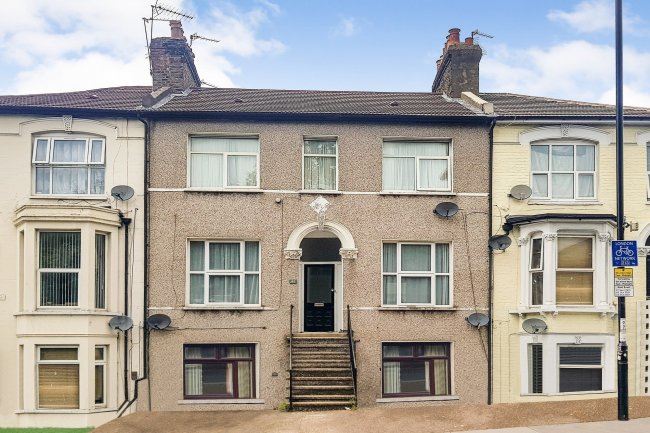 Flat A, 185 Selhurst Road, London SE25 6LB 10