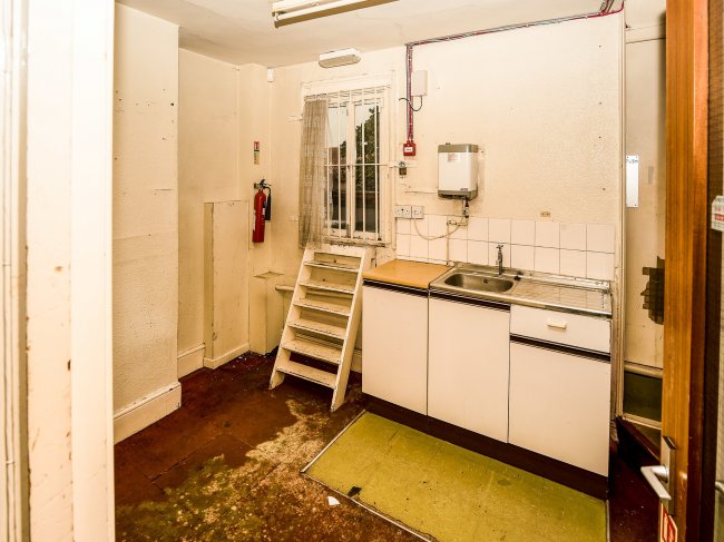 12-14 Eign Gate, Hereford, HR4 0AB 2