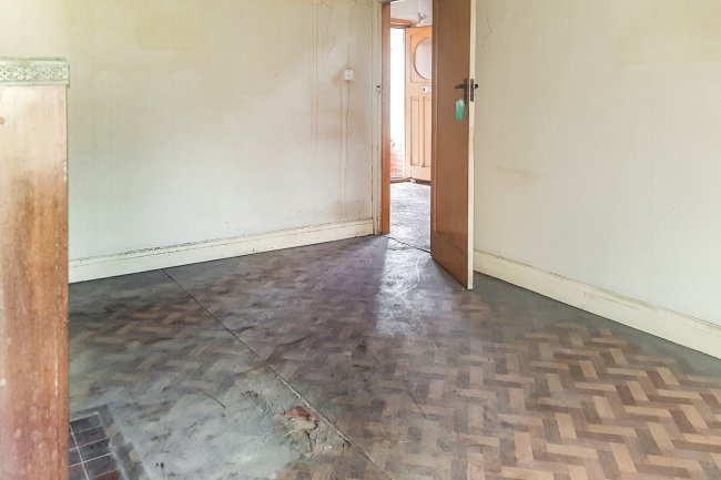 56 Winton Drive, Croxley Green, Rickmansworth, Hertfordshire, WD3 3RD
 7