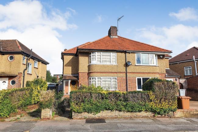 56 Winton Drive, Croxley Green, Rickmansworth, Hertfordshire, WD3 3RD
 7