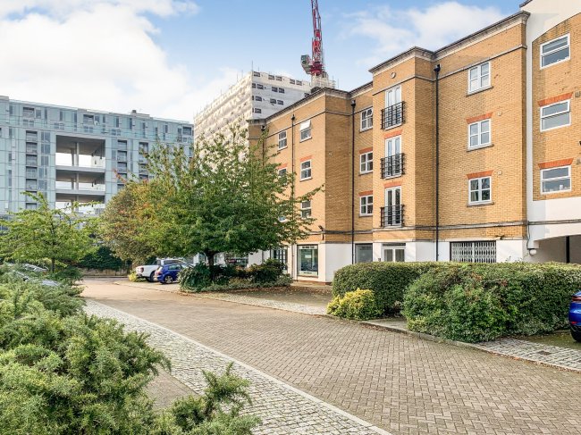 Unit 25 Corbidge Court, Glashier Street, Deptford, London SE8 3ES 9