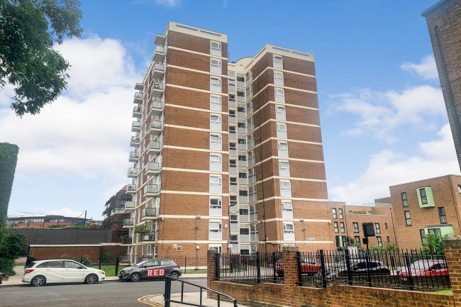 36 Laburnum Court, Laburnum Street, Haggerston, London, E2 8BH 2