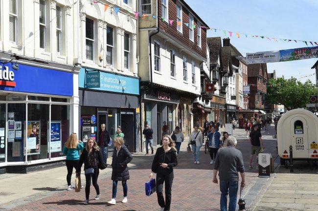 2 High Street, Canterbury, CT1 2JH
 8