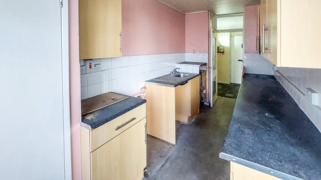 17 Anglesey House, Lindfield Street, London, E14 6HS
 7