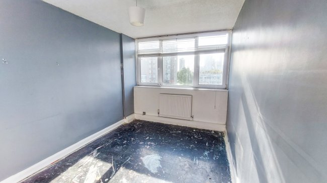 19 Salisbury House, Hobday Street, London, E14 6AY 
 3