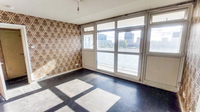 Flat 23 Henshall Point, Bromley High Street, London, E3 3EJ 
 4