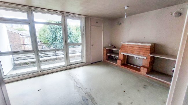 110 Hind Grove, London, E14 6HU 
 2