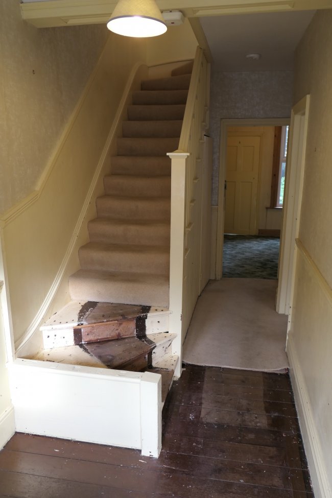 27 Lyndhurst Road, Thornton Heath, Surrey CR7 7PY 9