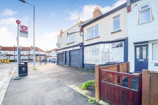 202 Thornhill Road, Surbiton KT6 7TF 8