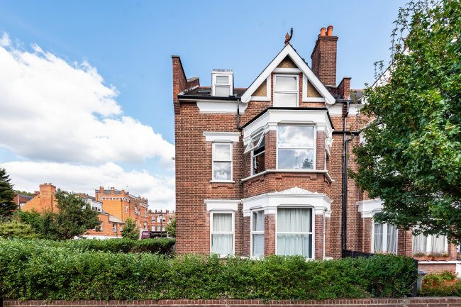 1 Keyes Road, Willesden Green, London NW2 3XB 1