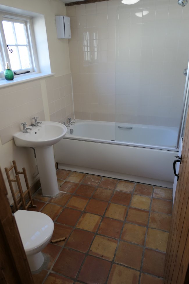 6 North End, Buckhurst Hill, Essex IG9 5RA
 5