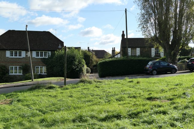 6 North End, Buckhurst Hill, Essex IG9 5RA
 5