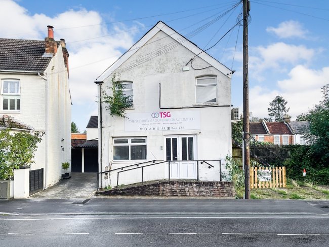 1B St Georges Road, Aldershot, Hampshire GU12 4LD 6