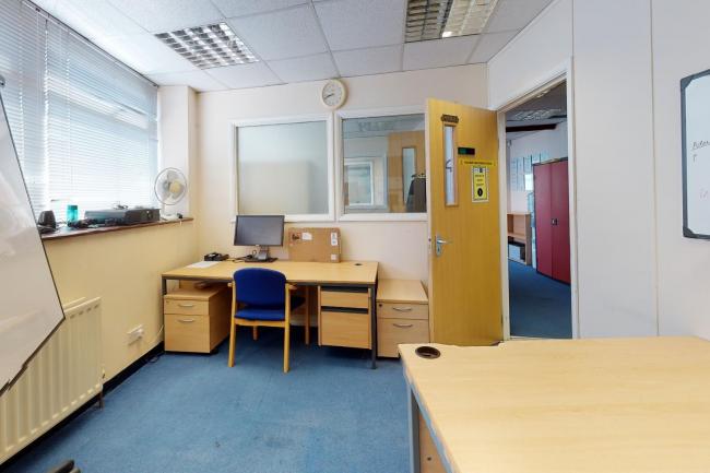 1B St Georges Road, Aldershot, Hampshire GU12 4LD 6