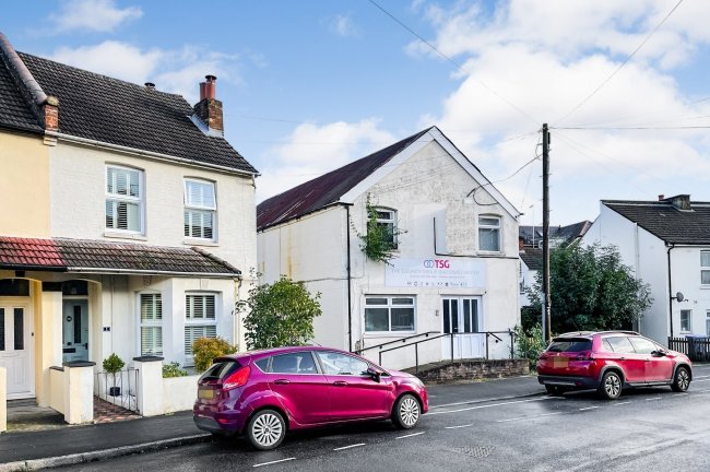 1B St Georges Road, Aldershot, Hampshire GU12 4LD 6