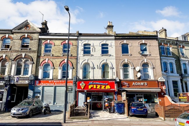Top Floor Flat, 88 Brixton Hill, London, SW2 1QN
 4