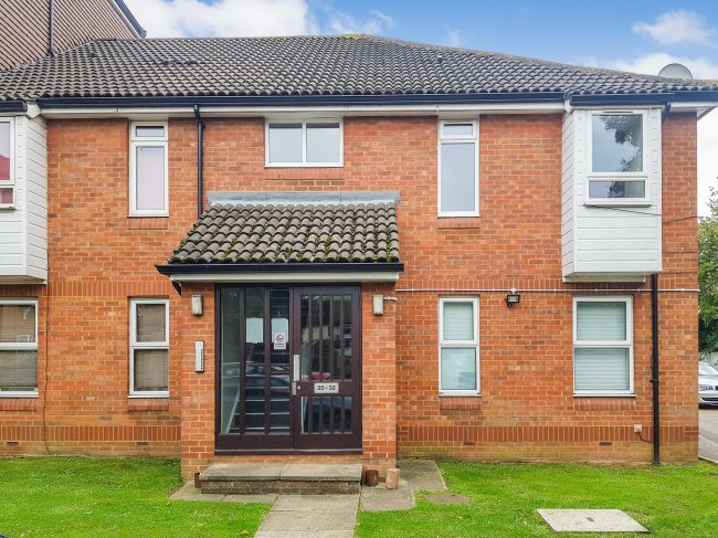 25 Noble court, 261 Church Road, Mitcham, CR4 3EX 3