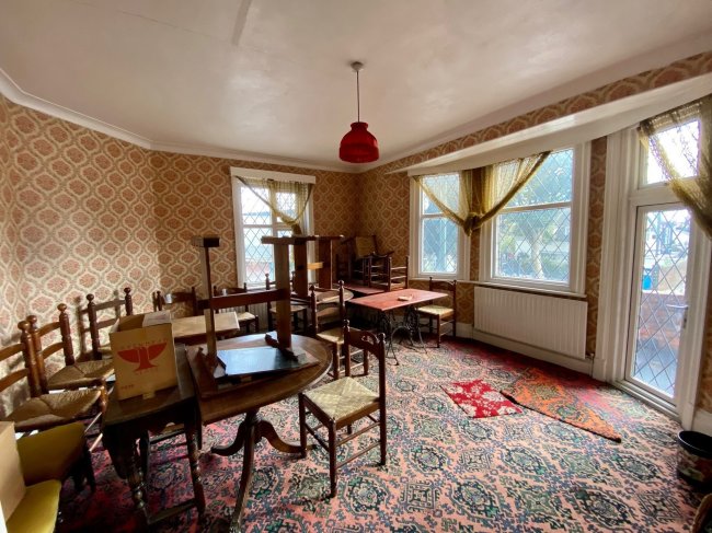 117 London Road, Twickenham TW1 1EE 9