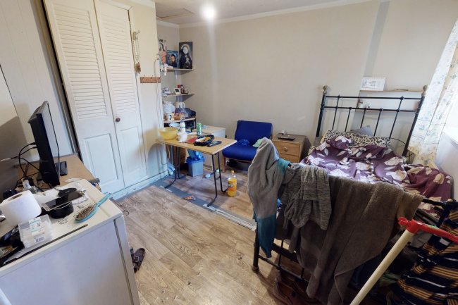 300 Barking Road, London, E13 8HL
 9