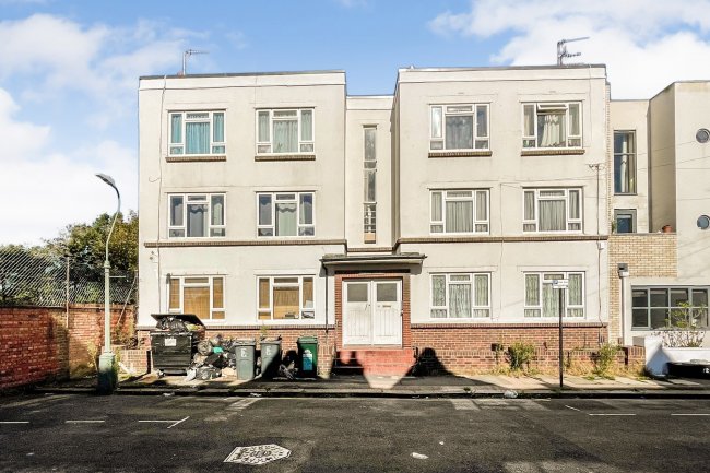 Grange Court, 91 Payne Avenue, Hove, East Sussex, BN3 5HD
 6