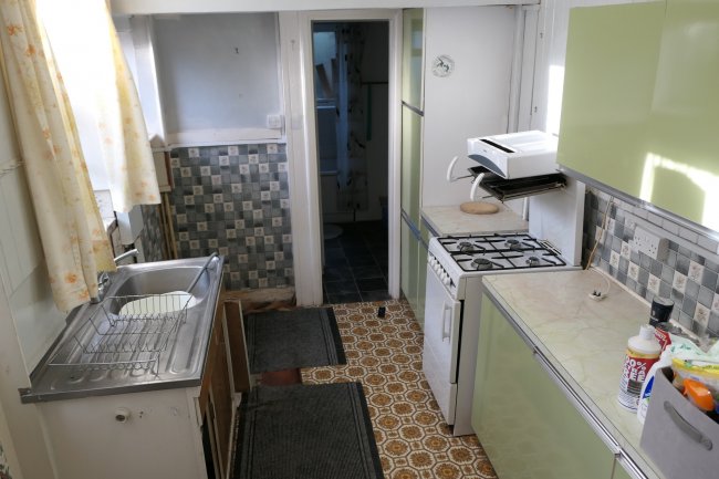 54 Wendover Road, Staines-on-Thames, Middlesex, TW18 3DD
 3