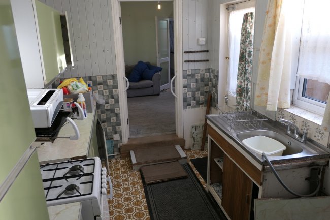 54 Wendover Road, Staines-on-Thames, Middlesex, TW18 3DD
 3